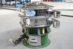 600型三次元振動篩，產(chǎn)量可達500kg/h。